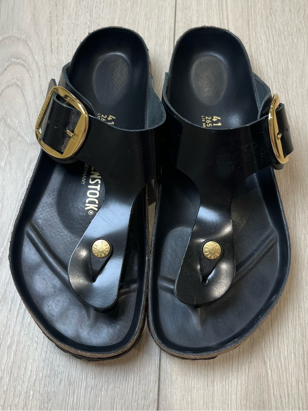 BIRKENSTOCK Gizeh Black Patent Thong Sandals with Gold Buckles eu41